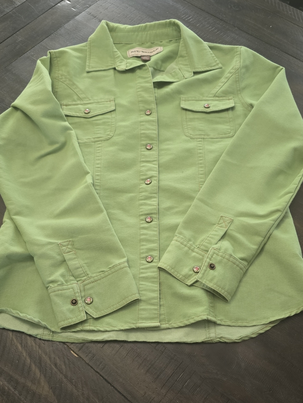 Womens Bit And Bridle Green Button-up Shirt. EUC. Medium. Floral Snaps.